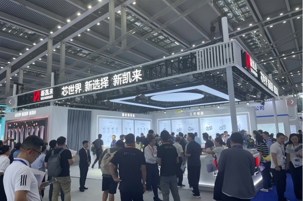 以精工之基,筑芯時代長城:一鑫精密參觀2025深圳灣芯展