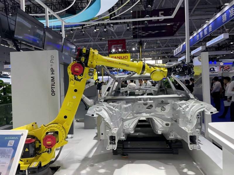 機器人零部件CNC加工:深圳一鑫精密的行業(yè)洞察