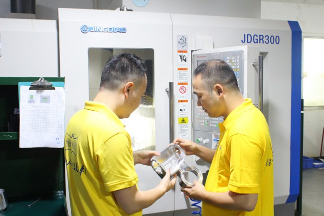 CNC 加工質量控制：一份實用的檢測指南